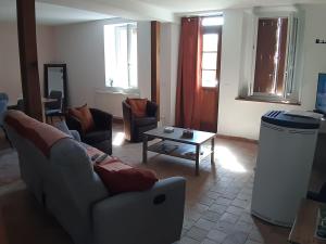 Posedenie v ubytovaní Gîte cosy près d'Orléans avec jardin, parking, et équipements complets - FR-1-590-252