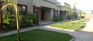 Zahrada ubytování Macb Estate - Apartments in Chililabombwe