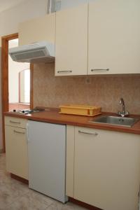 Kuchyň nebo kuchyňský kout v ubytování Apartments with parking spaces Orebic, Peljesac - 643