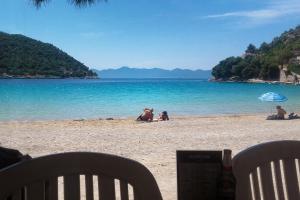 Fotografia z galérie ubytovania Apartments by the sea Prapratno (Peljesac) - 13500 v destinácii Ston