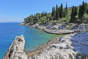 Galeriebild der Unterkunft Family friendly apartments with a swimming pool Trpanj, Peljesac - 15603 in Trpanj