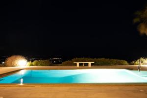 Bazén v ubytování Villa Francia with Seaview and private Swimming Pool nebo v jeho okolí