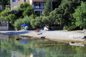 Zdjęcie z galerii obiektu Apartments by the sea Cove Vrbovica bay - Vrbovica (Korcula) - 4390 w Korčuli