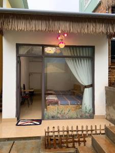 Кровать или кровати в номере Lake view homestay