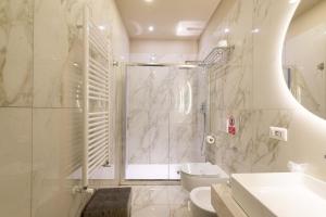 ELICAL Exclusive Private Suites的一间浴室
