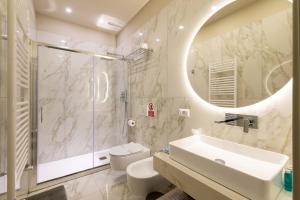 ELICAL Exclusive Private Suites的一间浴室