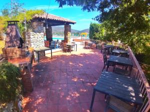 A restaurant or other place to eat at Al Barcoco Még 37 kép