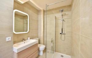 Kúpeľňa v ubytovaní Superbe appartement à 500m du Palais des festivals