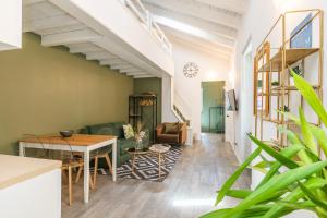A seating area at Milan Stay - Alzaia Naviglio Grande