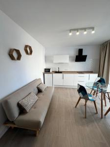 Kuchyň nebo kuchyňský kout v ubytování Apartamentos Buganvilla Roquetas de Mar