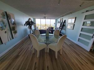 Billede fra billedgalleriet på Sunset Beach oasis: Modern beach style on the sand i St Pete Beach