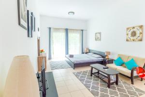 Foto dalla galleria di Fully equipped studio near to metro - HRI a Dubai