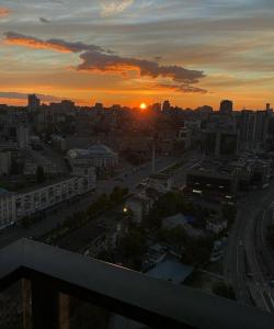 Pohľad na východ alebo západ slnka z apartmánu alebo blízkeho okolia