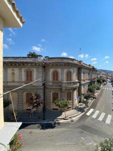 The surrounding neighborhood or a neighborhood close to a panziókat