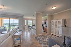 ボニータ・スプリングスにあるBonita Springs Condo with Lake and Golf Views!のギャラリーの写真