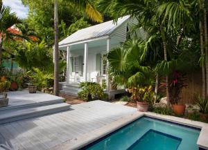 Πισίνα στο ή κοντά στο Bahama Gardens - Conch House