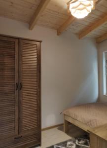 Posteľ alebo postele v izbe v ubytovaní Miodowy domek BEEnjoy