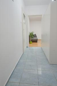 Zdjęcie z galerii obiektu Apartament Słoneczny 7 w mieście Opole