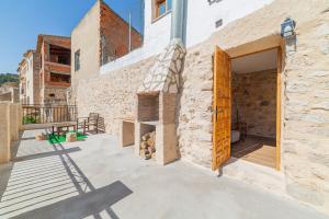 A balcony or terrace at Casas Rurales Sagasta