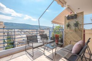 Balkón alebo terasa v ubytovaní Luxury Loft with a Balcony by CloudKeys