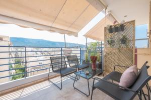 Balkón alebo terasa v ubytovaní Luxury Loft with a Balcony by CloudKeys