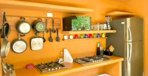 Kuchyň nebo kuchyňský kout v ubytování Ku kuk Glamping