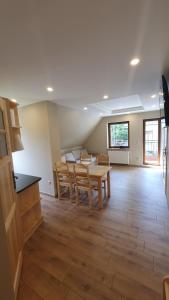Kuchyňa alebo kuchynka v ubytovaní Apartament Orkisz