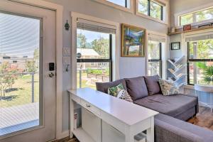 Fotografie z fotogalerie ubytování Upscale Tiny Home - Boho-Chic Austin Getaway! v destinaci Austin