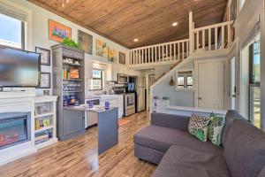 Fotografie z fotogalerie ubytování Upscale Tiny Home - Boho-Chic Austin Getaway! v destinaci Austin