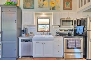 Fotografie z fotogalerie ubytování Upscale Tiny Home - Boho-Chic Austin Getaway! v destinaci Austin