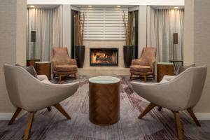 Posezení v ubytování Sonesta Select Seattle Bellevue Redmond