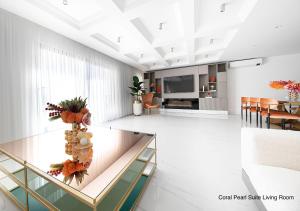 A kitchen or kitchenette at Luxury Suites by NOK ISTANBUL NISANTASI