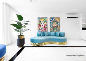 A seating area at Luxury Suites by NOK ISTANBUL NISANTASI