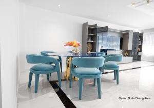 A seating area at Luxury Suites by NOK ISTANBUL NISANTASI