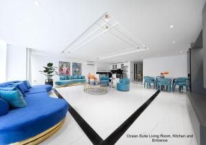 A seating area at Luxury Suites by NOK ISTANBUL NISANTASI