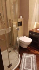 Fotografia z galérie ubytovania Apartament z balkonem Przy parku vo Varšave
