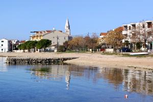 Zdjęcie z galerii obiektu Apartments with a parking space Turanj, Biograd - 6212 w mieście Turanj