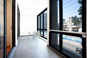 KULA North Sydney 발코니 또는 테라스