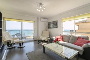 Część wypoczynkowa w obiekcie Penthouse Apartment on Los locos B