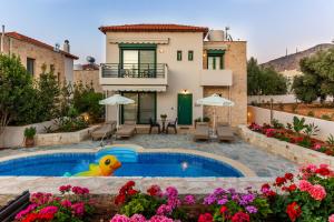 Bazén v ubytování Villa Dafni with Private Pool nebo v jeho okolí