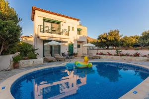 Bazén v ubytování Villa Dafni with Private Pool nebo v jeho okolí