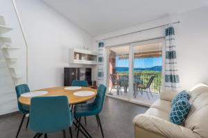 Posezení v ubytování Gallery apartment in Skrbcici (Krk)