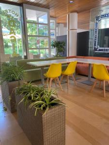 TV a/nebo společenská místnost v ubytování Hotel Dacia