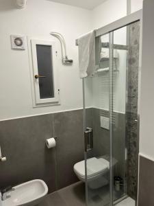Koupelna v ubytování Apartment Verdi BARDOLINO
