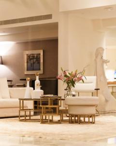 Posedenie v ubytovaní My Way Hotel & Events