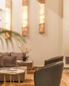 Posedenie v ubytovaní My Way Hotel & Events