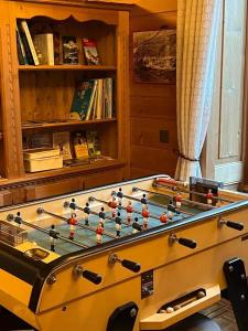 Biliár nebo kulečník v ubytování Hôtel Terminus