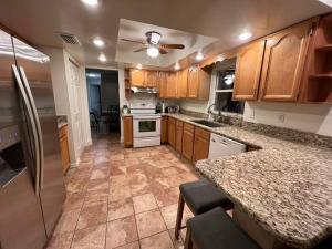 Φωτογραφία από το άλμπουμ του Pool house ( heated) in heart of Melbourne. σε Μελβούρνη