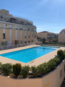 Fotografia z galérie ubytovania Le Vaugrenier Parc - Proche Sophia Antipolis - Climatisé v destinácii Villeneuve-Loubet
