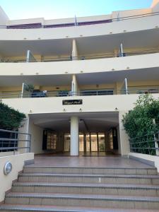 Fotografia z galérie ubytovania Le Vaugrenier Parc - Proche Sophia Antipolis - Climatisé v destinácii Villeneuve-Loubet